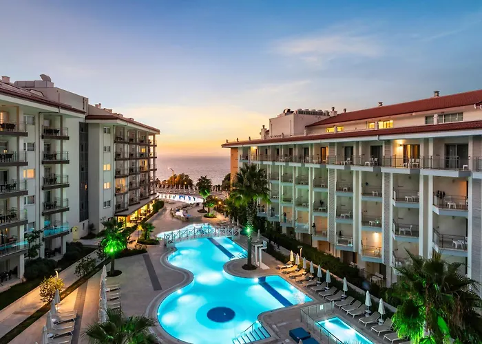 Ramada Hotel & Suites By Wyndham Kusadasi