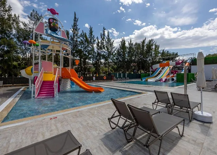 Ramada Hotel & Suites By Wyndham Kusadasi